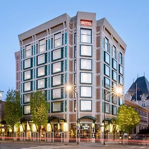 The Magnolia & Hotel
