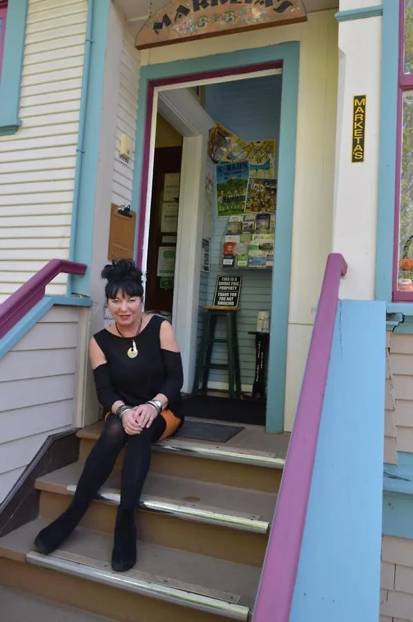 *** Bed & Breakfast Marketa'S Bed And Breakfast Canada